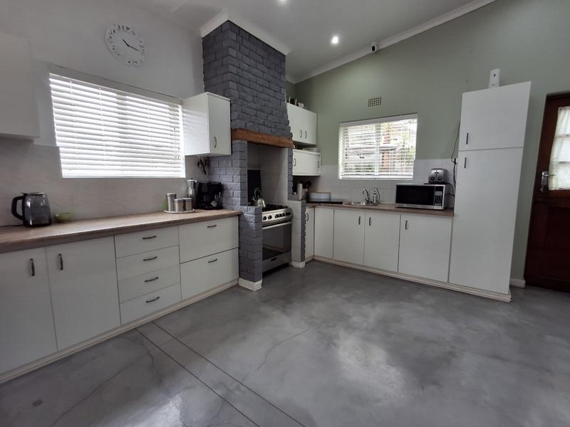 4 Bedroom Property for Sale in Sandy Point Western Cape